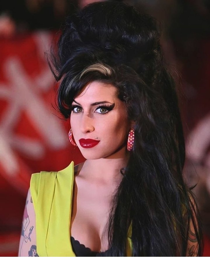Hoje é o Dia Da Diva do Jazz 

Happy Birthday Amy Winehouse 