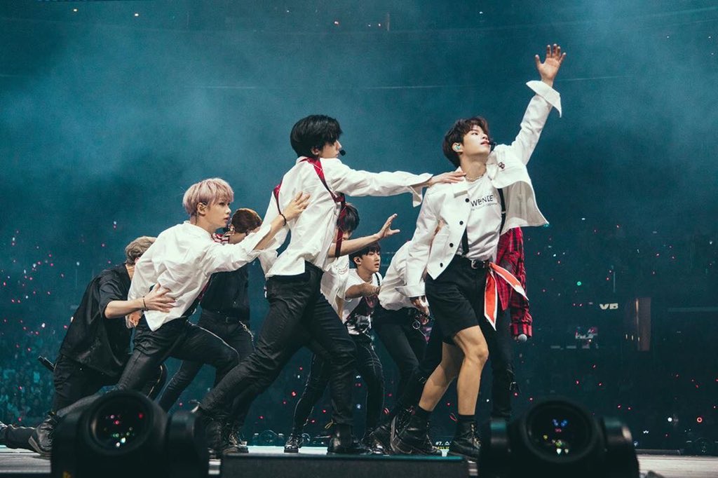 felixedt's tweet photo. stray kids have the best choreographies. i said what i said. https://t.co/wgbgL0kYR9