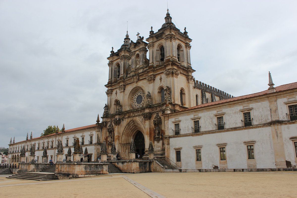 GlobalTreasureA's tweet photo. 📍Alcobaça, Portugal 🇵🇹

Our free trail will take you through a glorious UNESCO World Heritage site known for its artistic and historical importance. 

The Alcobaça Monastery was established in 1153 and was closely associated with the Portuguese monarchy throughout its history. https://t.co/6lRt1qXswR