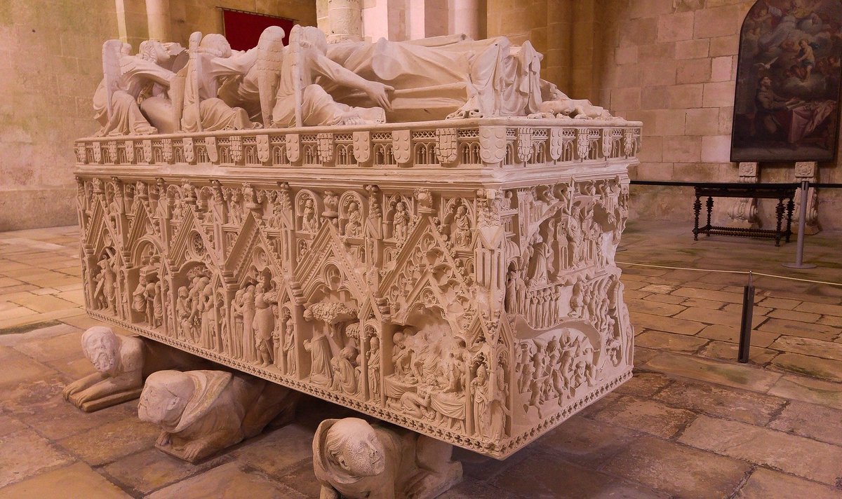 GlobalTreasureA's tweet photo. 📍Alcobaça, Portugal 🇵🇹

Our free trail will take you through a glorious UNESCO World Heritage site known for its artistic and historical importance. 

The Alcobaça Monastery was established in 1153 and was closely associated with the Portuguese monarchy throughout its history. https://t.co/6lRt1qXswR
