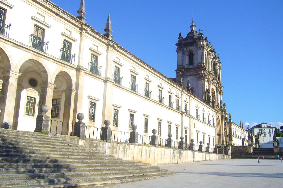 GlobalTreasureA's tweet photo. 📍Alcobaça, Portugal 🇵🇹

Our free trail will take you through a glorious UNESCO World Heritage site known for its artistic and historical importance. 

The Alcobaça Monastery was established in 1153 and was closely associated with the Portuguese monarchy throughout its history. https://t.co/6lRt1qXswR