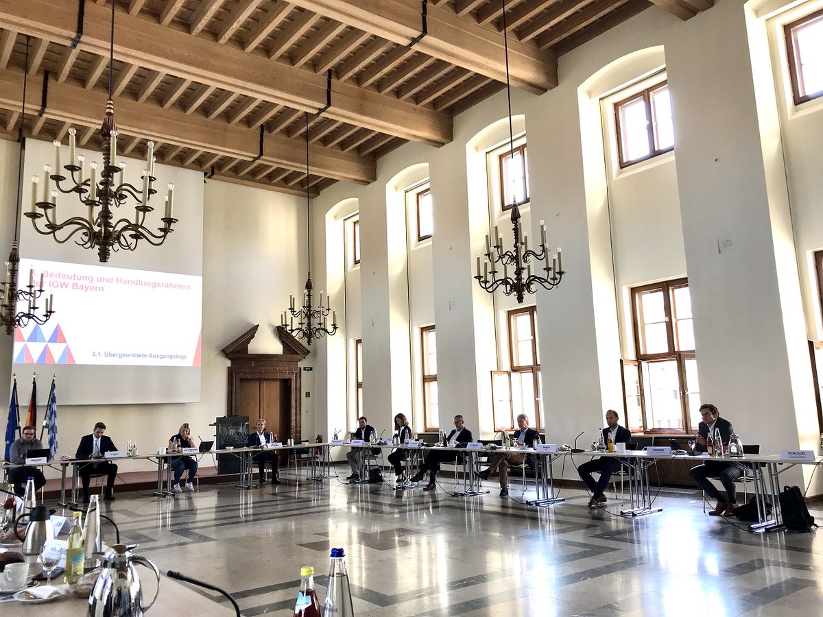 Krankenkasse's tweet photo. Heute Experten-Workshop zur Bedeutung der industriellen Gesundheits- und Pflegewirtschaft in Bayern im Wirtschaftsministerium. Für die gesetzliche Krankenversicherung (GKV) bin ich als Experte geladen. ^CB @HubertAiwanger @mstuempfig https://t.co/fkeTgm7Q3B
