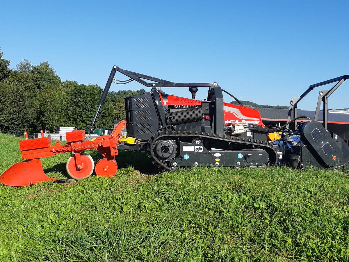AlexanderHeld4's tweet photo. Product Development within https://t.co/5GzELtD2T3. Biomass / Fuel Load Reduction pre- during- and post-fire with mineral-soil-line in one go: The "Robogreen Firemaster". Great piece of kit! light, mobile, flexible, rugged, offroad, multifunctional.... https://t.co/5y8arFo8fQ