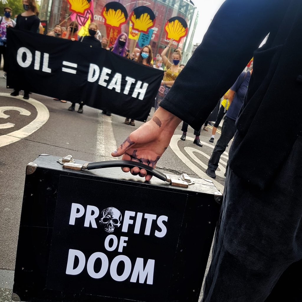XRHackney's tweet photo. A group representing investors that collectively manage more than US$47tn in assets has demanded the world’s biggest corporate polluters back strategies to reach net-zero emissions & promised to hold them to public account #ActNow https://t.co/nkZFVlEjJw https://t.co/bhADkcqoY3