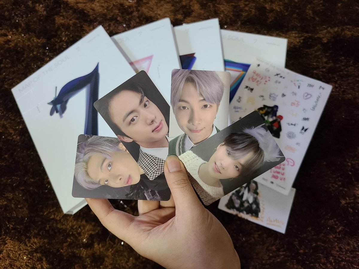 _May_vibes's tweet photo. Got Hyungs line PC and All I need is Jhope to complete hyung line set🥺😭
Map of the soul 7 albums 🥰🥰🥰
#mapofthesoul7album #mapofthesoul7 #mots #mots7
#BTS #ARMY #rmpc #sugapc #jinpc #RM #JIN #SUGA #bangtansonyeondan
#방탄소년단 💜💜💜💜
@BTS_twt💜💜💜💜 https://t.co/iX16nsqgMf