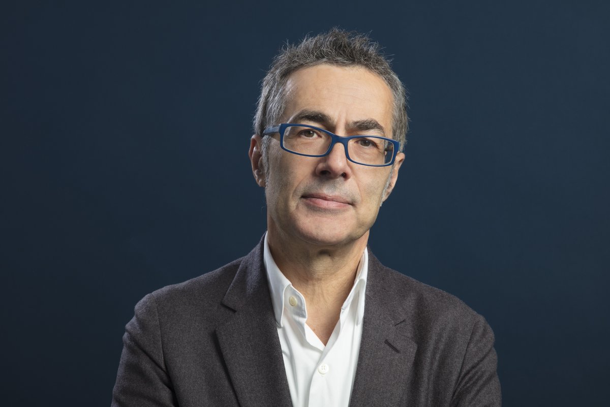 franceculture's tweet photo. L’Historien du crime et des bas-fonds Dominique Kalifa a écrit la fin de son histoire.
Hommage d'@anaiskien à l'historien qui s'est penché sur l'étude des bagnes coloniaux, des Bas-fonds mais aussi sur Fantômas et les chrononymes.
👉🏽 https://t.co/GhrUIMY23x https://t.co/pGVIeHLGlE