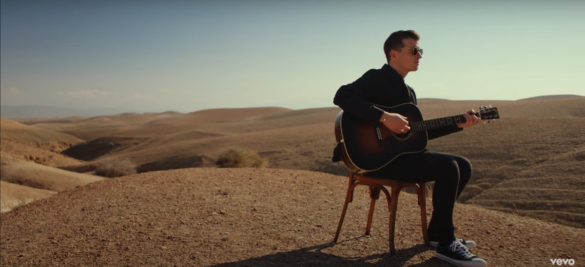 The Walls mv very prominently features shots of musicians - in the desert, in the ballroom. Seems familiar? Except, here the musicians are isolated