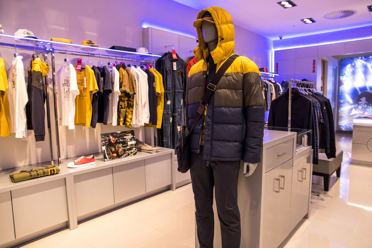 NelsonMandelaSq's tweet photo. Gone are the days of barely-there essentials in a man’s wardrobe. Engulfed in royal purple light, #AeronauticaMilitaire presents an array of formal and casual styles for any occasion. Take a trip on the trendy side of life. 

#CreateTomorrow #ShapeTomorrowTogether https://t.co/mvbPtoA0RO