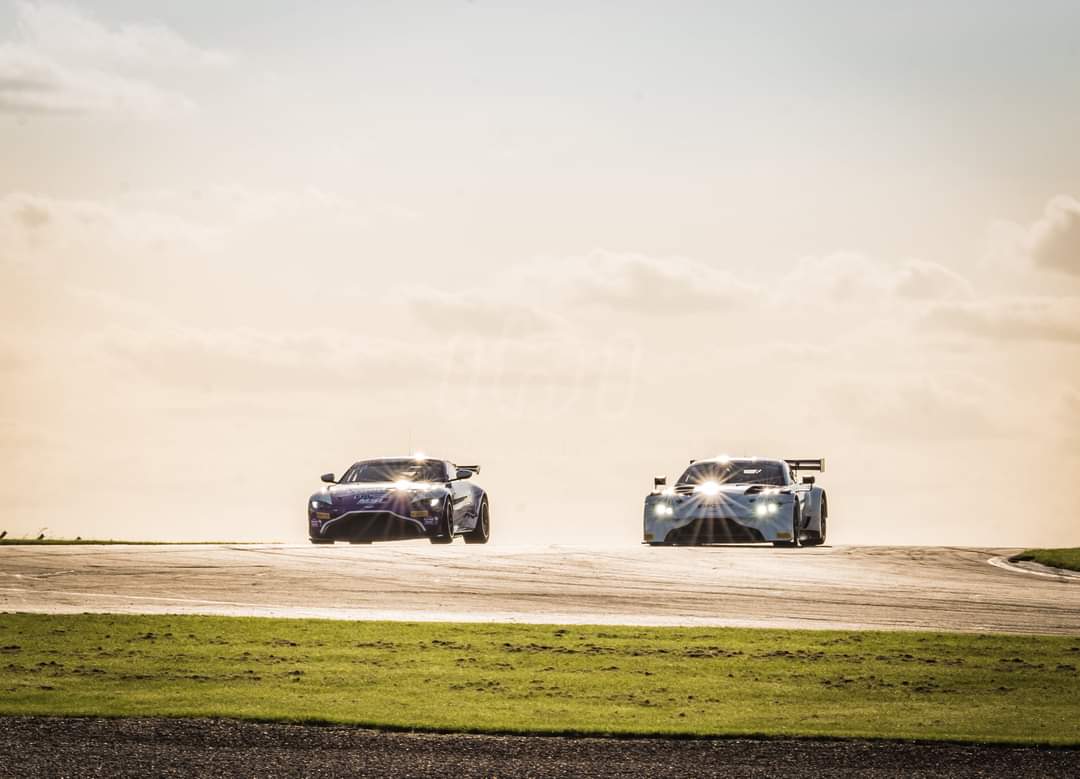 ericbarnesphoto's tweet photo. Great weekend with the @GTCUP lot @DoningtonParkUK  next stop is @Brands_Hatch https://t.co/SefUO5PbXB