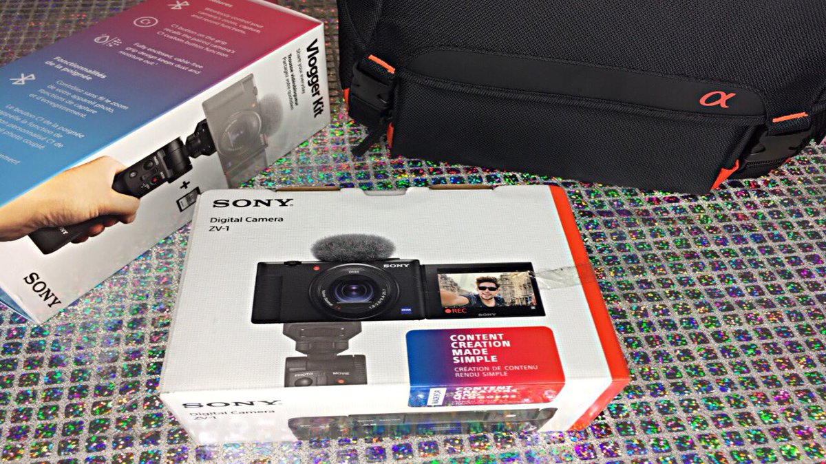 ManeishaCulmer's tweet photo. Sony zv-1 unboxing and vlogger accessory kit | Sony Lcssc8 alpha dsrl camera bag  unboxing video is now playing on my YouTube channel. Linkto this amazing video👉🏾 https://t.co/u8HDeZTHaL https://t.co/9fgDbRq4v5