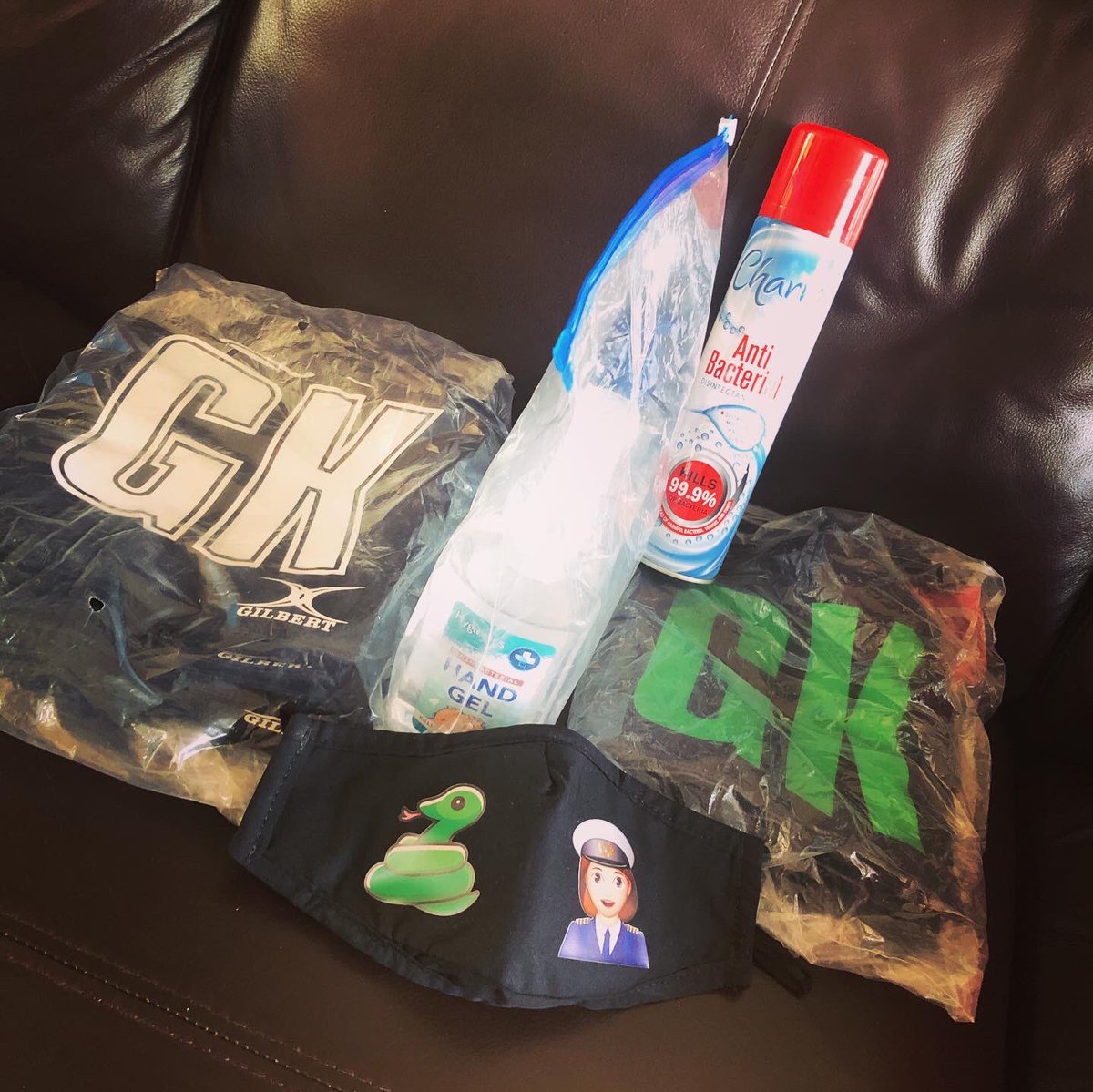 HeritageLeague's tweet photo. It’s a Netball Covid Preparation day! Washing, sanitising, prepping, spare, spare, spare bibs, anti-bac spray and hand gel ~ we’ve got this ��🏻 #Covid #preparation #netball #riskassessment #facemasks #sparebibs #netballkit #covidkit https://t.co/ugVMIH8YtM