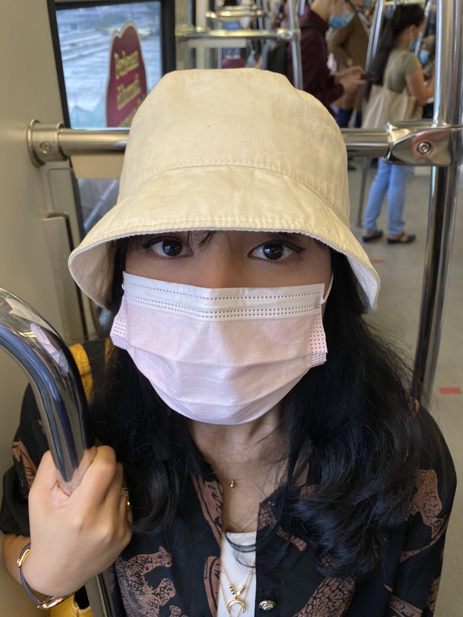 woopserror404's tweet image. My view                          His view 😔