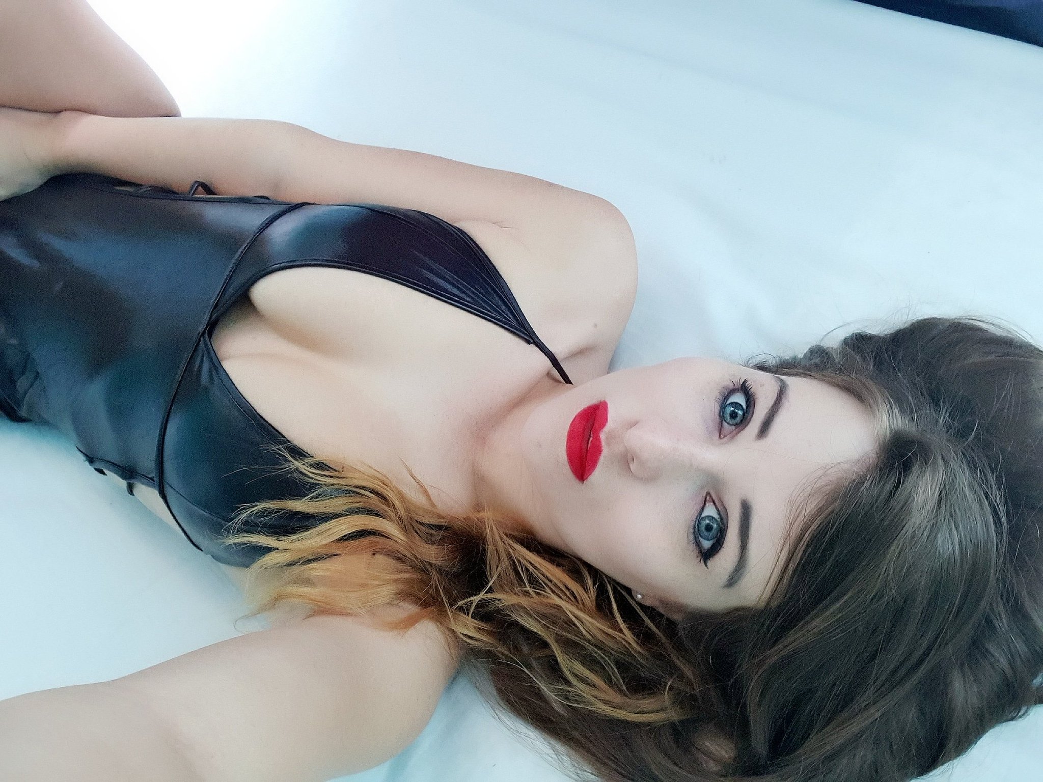 Saskia de Sade on X: Happy Monday 🥰 Let me improve your week 😈  ➡️SUBSCRIBE t.covGI1faC0Pw Only $5! DM me...I want to please you  💕 #Onlyfans #mondayvibes #onlyfansmodel #onlyfangirls #teaser #followme  #onlyfansnewbie #