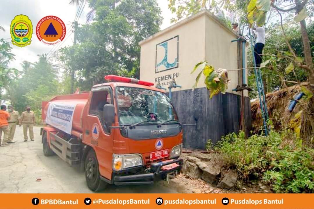 Peringati Hari Bhakti Pos dan Telekomunikasi (Postel) ke-75, Komunitas Pos dan Telekomunikasi Yogyakarta, selenggarakan bhakti sosial berupa bak air &amp; air bersih, yang akan didistribusikan ke sejumlah wilayah di Kabupaten Bantul yang membutuhkan air bersih #InfoKekeringan