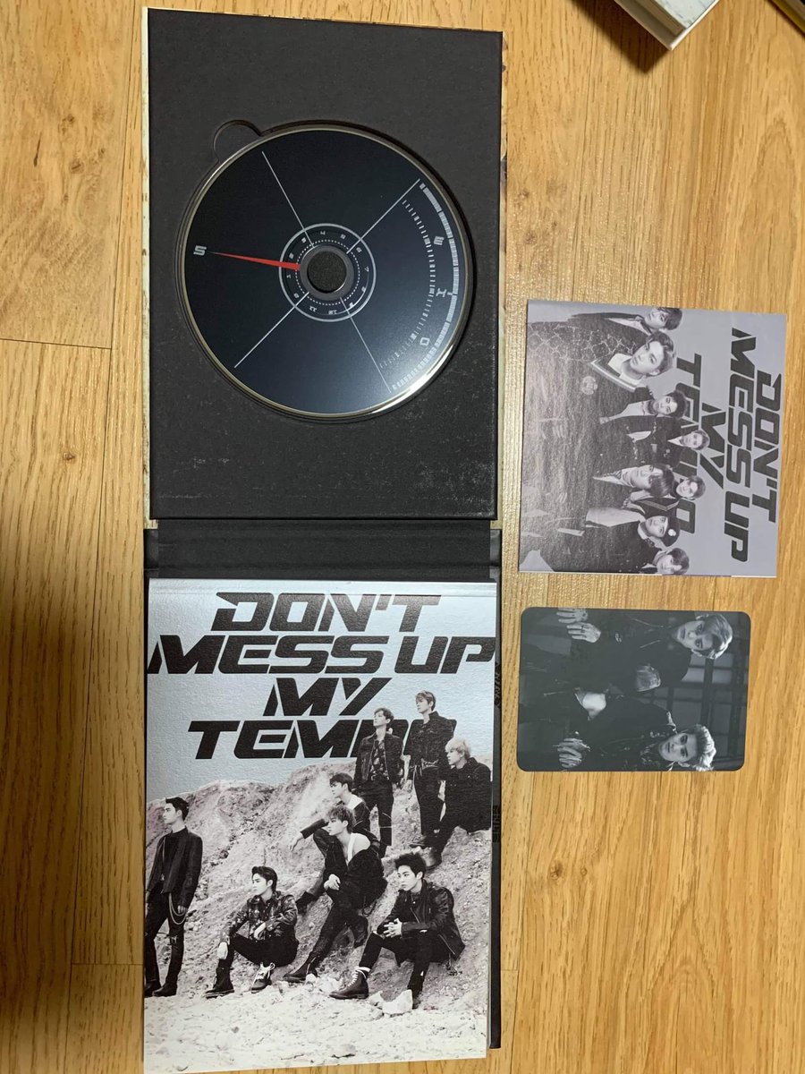 EXO UNSEALED ALBUMS - 275php each + LSFDMUMT (Moderato ver.) + inclusionsUNIVERSE with SMTown Dice Superstar pamphletwith random unofficial photocards 