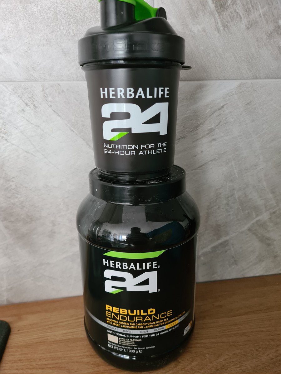 Hot 6k run this morning while the kids are at school, was good to get out and have a chilled run while listening to same old school tunes. 
Then home for my @Herbalife rebuild. So glad I use the products. 
#herbalife 
#healthylifestyle 
#chilledrun