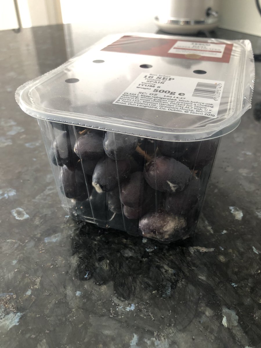 FavouriteEmma's tweet photo. @Tesco I had an online delivery arrive over the weekend and the grapes were mouldy already. Very disappointing! https://t.co/Ev60o7tvpO