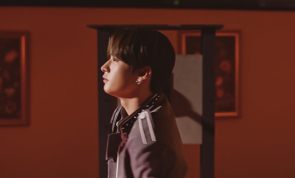 ☆ #StrayKids #LeeKnow #리노