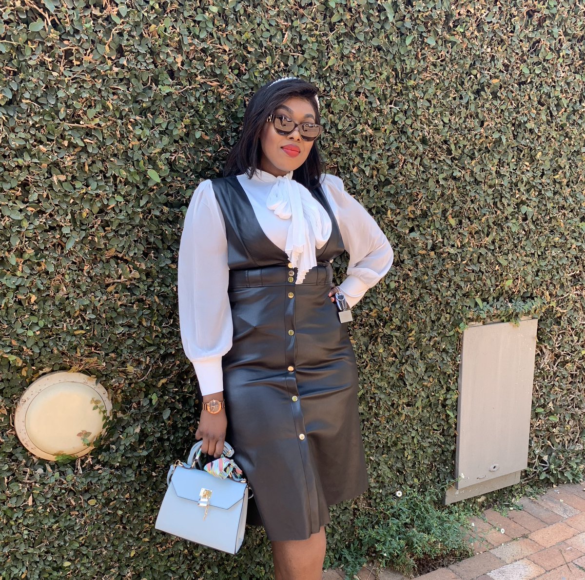 DrPraise_'s tweet photo. โBut the path of the just is like the shining sun, That shines brighter and brighter unto the perfect day.โ Proverbs 4:18
God has done it again!
#TitleDeed #Sandton #SignedSealed #at29 https://t.co/JMbWiETWIq