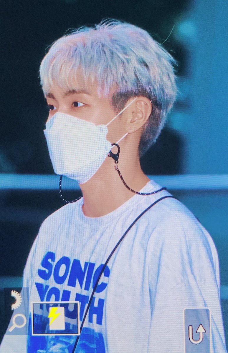 Thunder_1006's tweet photo. 200914  #앤디 

수고수고 
#세븐어클락 #SEVENOCLOCK #7OC #ANDY 
@7OC_official https://t.co/BciS7ITVFs