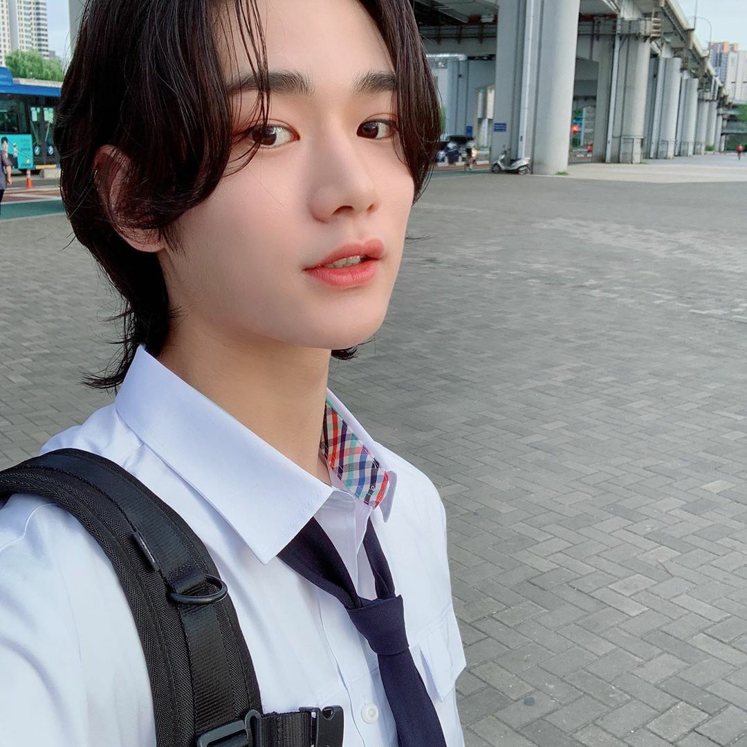 DKB_Spain's tweet photo. [TRAD]
200914 | INSTAGRAM ✨ @OFFICIAL.DKB 
[#LUNE] ¿Alguien ha venido a pasear después de la escuela?❣
⠀⠀⠀⠀⠀⠀⠀⠀⠀⠀⠀⠀
#다크비 #DKB
#LOVE #오늘도여전히 #Still
#룬 #LUNE
#뮤직브로 #Mubro #CF
#BB https://t.co/sJG9g59ql6