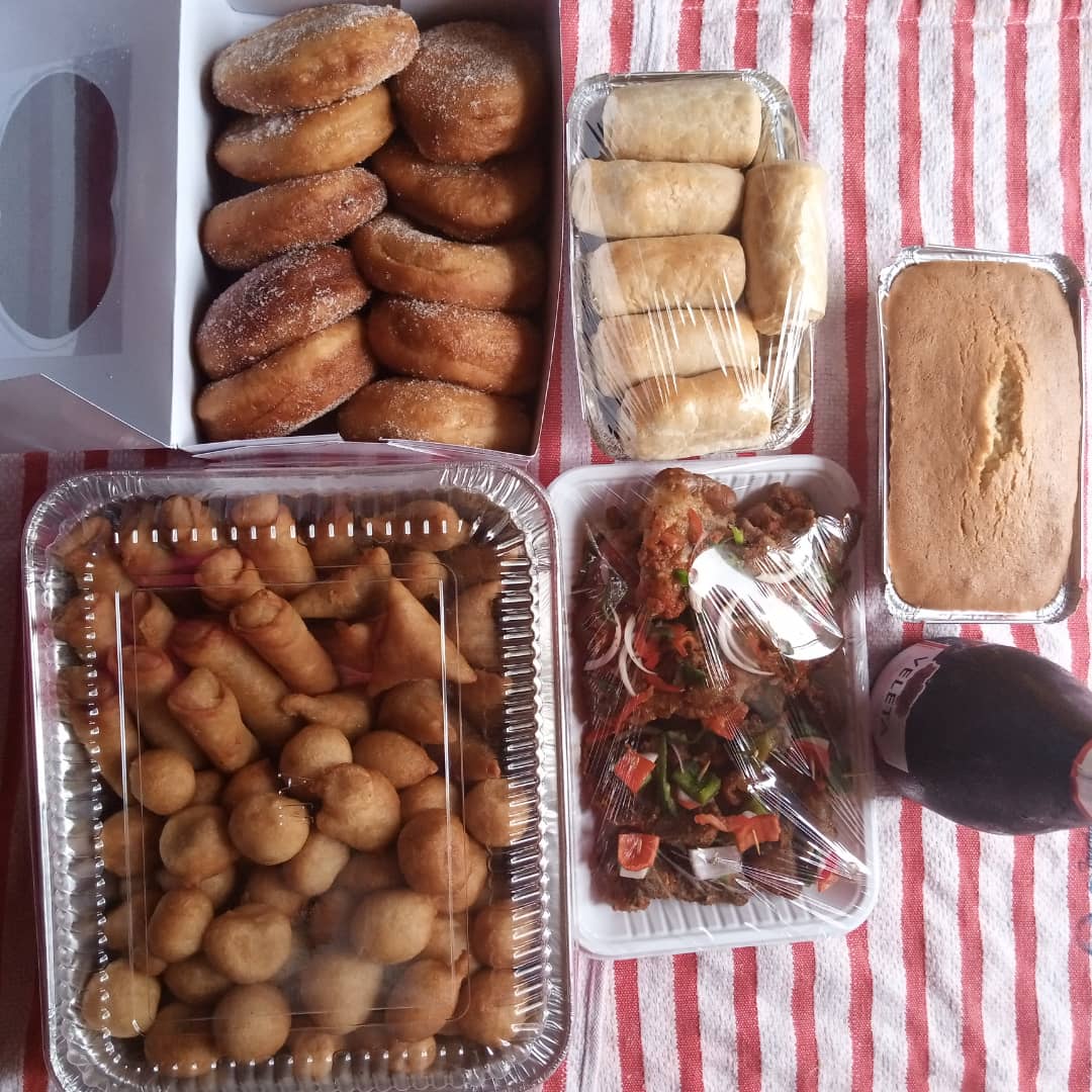 AdampearlC's tweet photo. Good morning fam😍
Who is that vendor that sells amazing and delicious small chops for very affordable prices?
Yeah, you're right!! @AdampearlC is your number one Abuja small chops vendor
Send a dm to place an order
Please retweet❤
@_DammyB_ @Dlaureate https://t.co/QJ7OjFfw0o