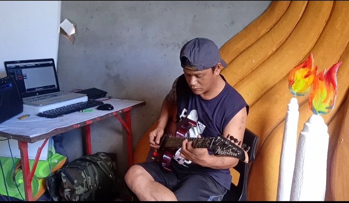 Myanmar Rocker Zaw Moe (ROCKER) MYANMAR GUITARIST MON STATE . (@ZawState) | Twitter