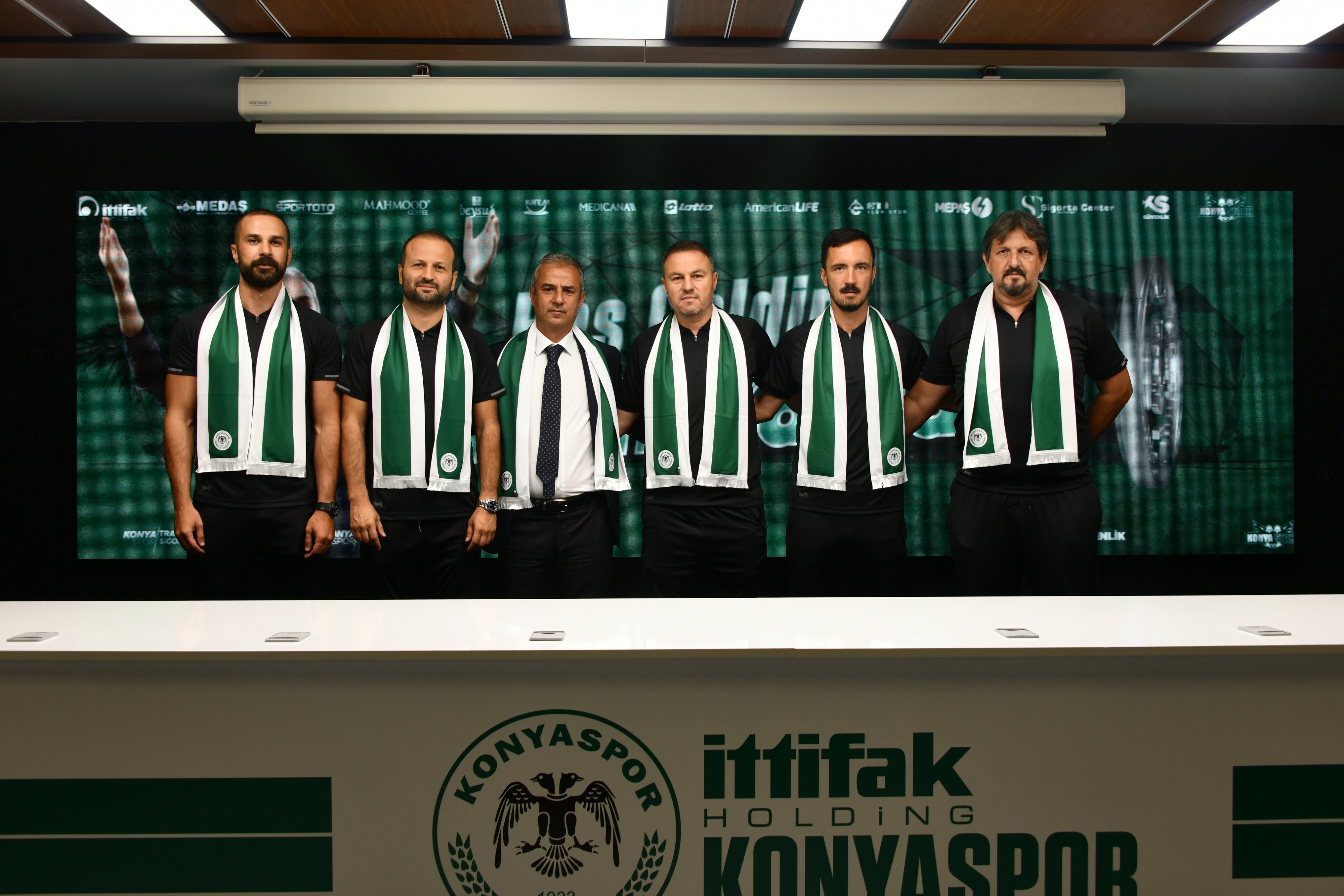 Son Dakika | Konyaspor'da İsmail Kartal dönemi başladı! Serdar Kesimal...