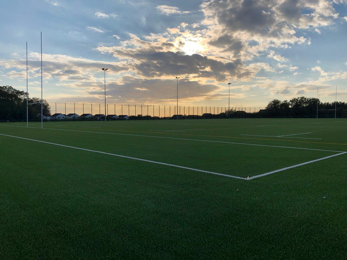 Rydym yn falch o nodi bod pum cam o waith wedi'u cwblhau yn <a href="/YGBroMorgannwg/">Ysgol Y Fro-Uwchradd</a> 🥳️

🏉 Cae rygbi 3G newydd sbon

🏃‍♀️ Neuadd chwaraeon

🎒 bloc addysgu 3 llawr
 
🚍 Man gollwng i fysus

🏫 Ailadeiladu adeilad y brif fynedfa
valeofglamorgan.gov.uk/cy/our_council…