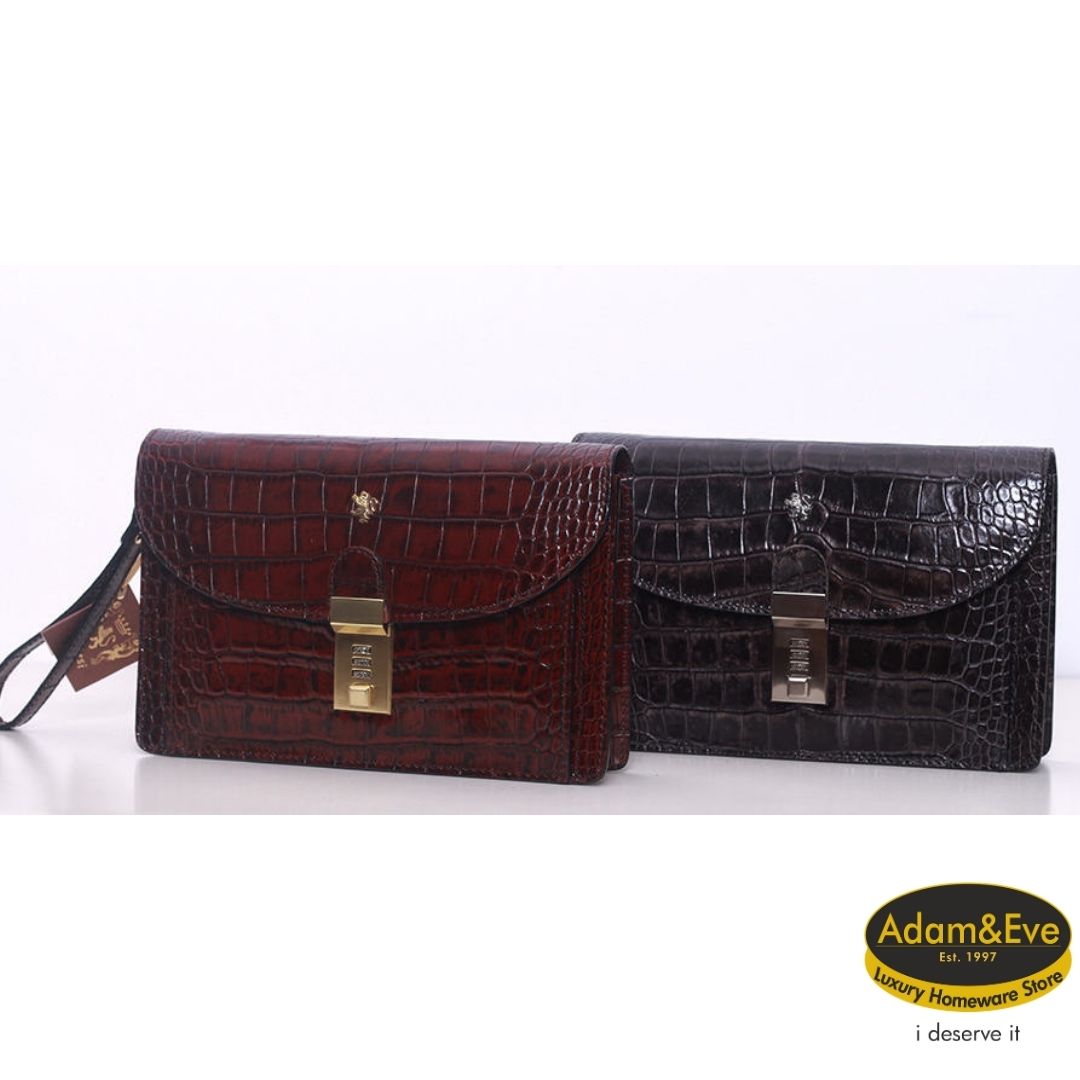AdamEveHomeware's tweet photo. Get yourself original leather wallets, backpacks, clutch purses etc at Adam and Eve Homeware store. Visit the showroom at No 8 Isaac John street GRA Ikeja.

Click here to learn more - https://t.co/ckG1voJudu https://t.co/4WsQyiFG6y