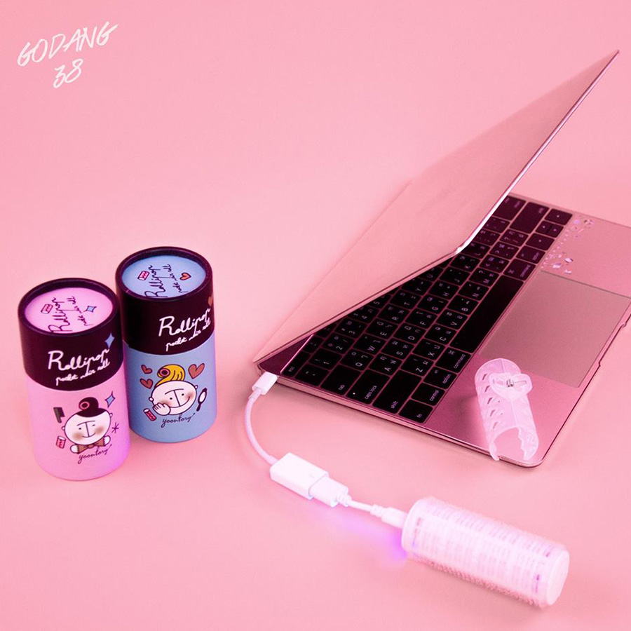 koriico's tweet photo. #หน้าม้าเป๊ะ ผมลอนสวยใน 1 นาที โรลม้วนผม USB พกง่าย ใช้สะดวก กับ Rollipop" 💞 ขนาดพกพา เหมาะสำหรับสาวๆในชั่วโมงเร่งรีบ ขนาดกะทัดรัด ช่วยให้หน้าม้าสวยเป๊ะ และมีวอลลุ่มมากขึ้น🥰
เพียง 199บ. ปกติ 299บ.
พิกัด https://t.co/jd74XVBG6g
#Koriico #koriico_rollipop #rollipop #รีวิว https://t.co/LOJa1jPMWi