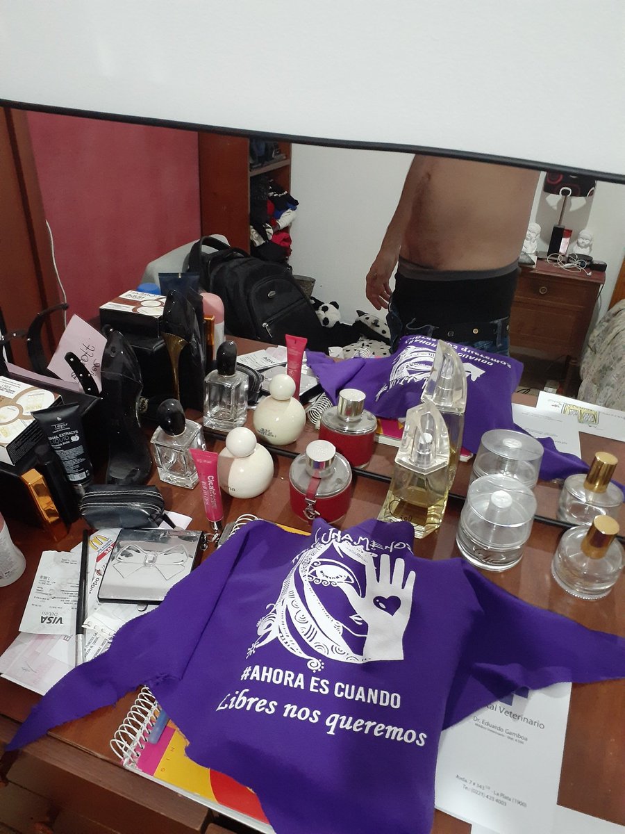 Hendralc4's tweet photo. En casa de una "Amiga" violando la cuarentena!!! https://t.co/y39472F7jt