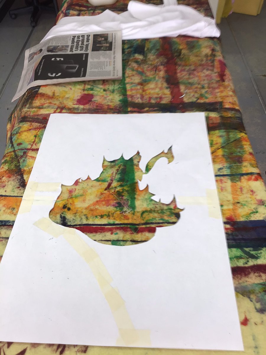 DunottarArt's tweet image. Morning Screen Printing with Harvey #firstlayer #dunottarart #thedifferenceisdunottar