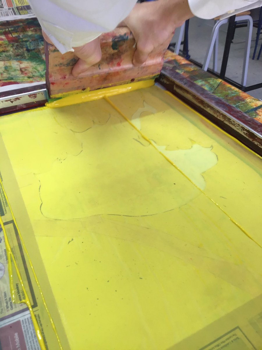 DunottarArt's tweet image. Morning Screen Printing with Harvey #firstlayer #dunottarart #thedifferenceisdunottar