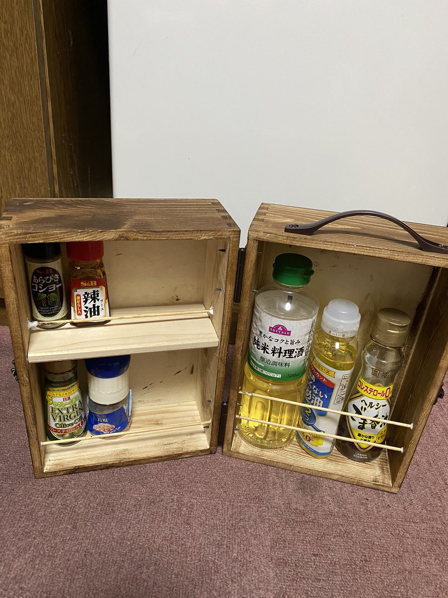 at_camper's tweet photo. 調味料入れ！自作！
#DIY #調味料入れ https://t.co/XrgVzJiebo