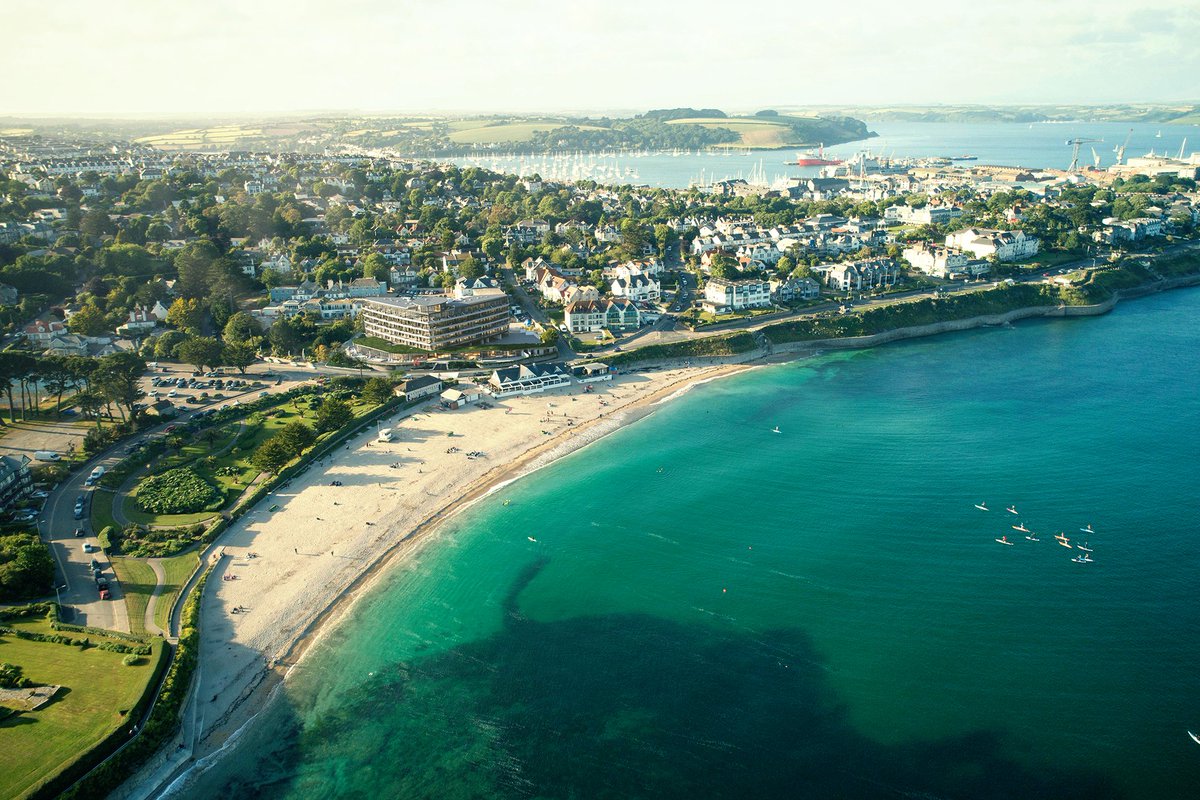 AcornPG's tweet photo. With nearly 50% of The Liner now sold off plan, don’t miss your chance to secure your haven by the sea. Overlooking the award-winning Gyllyngvase Beach in Falmouth, get in touch with us on 01637 876000 to book your viewing 📞. https://t.co/CUeJE8OrZX @HeatherandLay #CoastalHomes https://t.co/PRLn1jk5NB