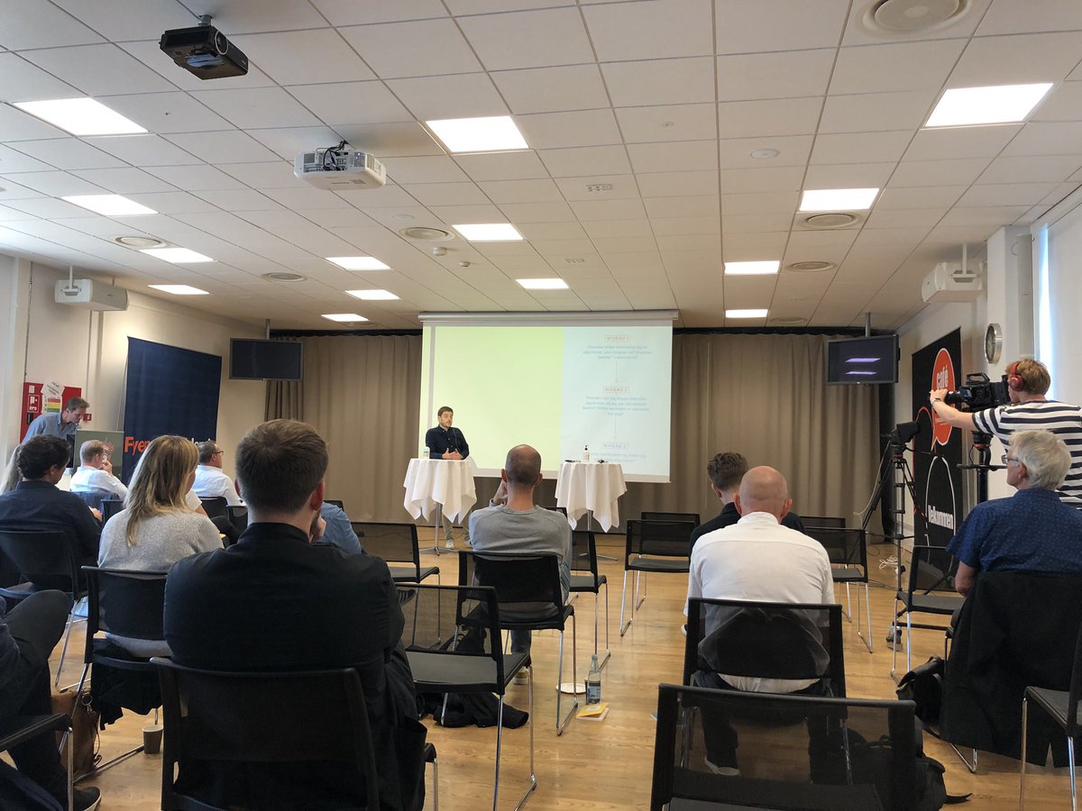 JannieHart's tweet photo. DATAPUBLICS team on the road. Book launch by brilliant @amarckmann and conference on automatisation of journalism in Odense. #datapublics #dkmedier https://t.co/NC7OWOxT2x