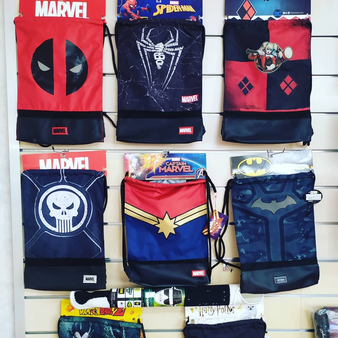 CuevaTrollMlg's tweet photo. Ya tenemos en la tienda la selección del Troll de saquitos y mochilas. Gran calidad y diseños chulísimos.¡Aurrg!
https://t.co/qfEgSrYB6L
#la_cueva_del_troll #mochilas #marvel #dc #dragonball #harrypotter #saquitos #macutos #alhaurindelatorre https://t.co/9eHLU19Km7