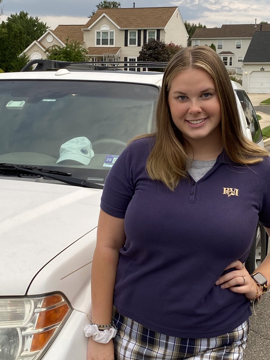 RyKasMom's tweet photo. Kassie’s first full day of SENIOR YEAR! https://t.co/FNtyJptxmF