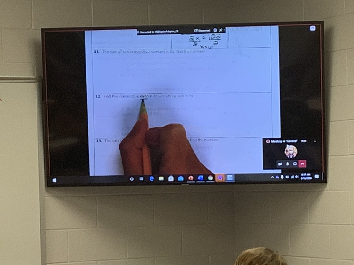 jerrisydes's tweet photo. So exciting to see hybrid learning in action in Math!  Kristin Roed, 8th grade T at Trexler Middle teaching equations to her F2F &amp; remote students with ease! #onslowdlt @OnslowSchools https://t.co/7dNHDP8lYi