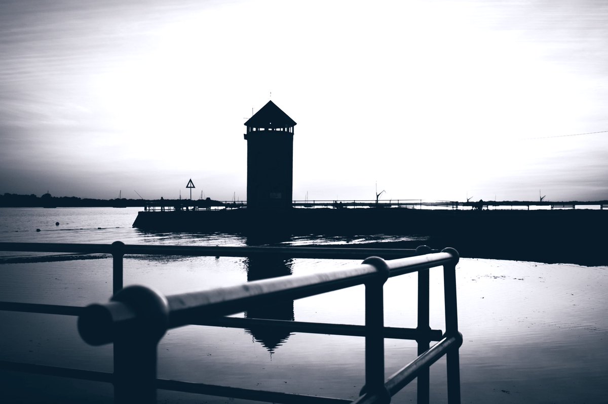 XavMars's tweet image. B&amp;amp;W Beach Day.
#photo #photography #blackandwhite #fotografia #blackandwhitephotography #landscape #naturephotography #nature #landscape #beach #sea #seaside #essex #brightlingsea #colchester