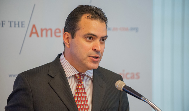 BrettonWoodsCom's tweet photo. #BWCom #MemberMon: @KevinCasasZ, Secretary-General of the @Int_IDEA and former VP of Costa Rica. Throughout this pandemic, Dr. Casas has given great insights on the influence of #COVID19 on democracies and the rule of law all over the world. Read more: https://t.co/ybBJIUCM0k https://t.co/q41OCZem1D