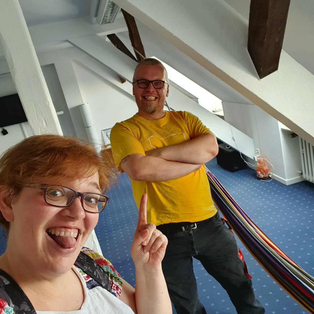 inalabru's tweet photo. Ein geiler #aufnahmetag bei #planetvoice ist (viel zu schnell) vorbei. #eswarmega und hat so viel Spaß gemacht. Vielen vielen Dank an Christoph Walter, war super bei dir 🤩

#voiceacting #spassbeiderarbeit #sprecher #sprecherin #schwitzeninderkabine #lovemyjob #nochmalnochmal https://t.co/KqcDckWMAK