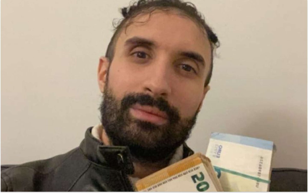 RapFrActus's tweet image. Bon ... on va mettre les choses aux clairs 🧐
Qui est le plus fort ?

🔁pour Kaarism
❤️pour Arouf Gangsta