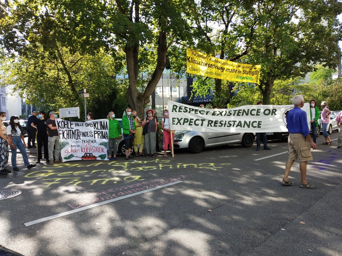 stopfichtner's tweet photo. We had beautiful banners and inspiring people (and a little bit silly police) to accompany us in today's action.
We have one simple demand-
#StopFichtner #SavetheSundarbans https://t.co/l46df1bEDV