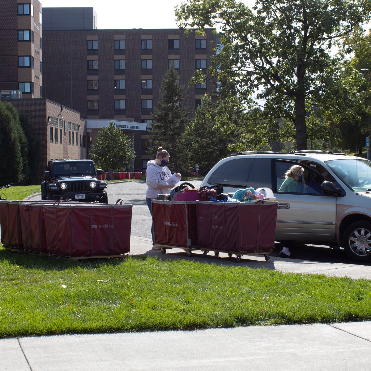 umdhrl's tweet photo. So that was a crazy couple of days, but we're so excited to have you all back to campus!  Make sure you keep an eye out for info about community meetings this week. https://t.co/8eJwbRxnrd