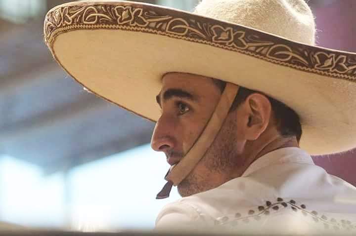 labotargamx's tweet photo. ¡Feliz día del Charro!😉🐴🐃
Siempre es bueno resaltar las tradiciones mexicanas y las charrería es una de más arraigadas en la cultura mexicana, muchas felicidades a todos aquellos que practican el deporte nacional 🐎🇲🇽
📸: @leonelveramx https://t.co/SsAb4zTnea
