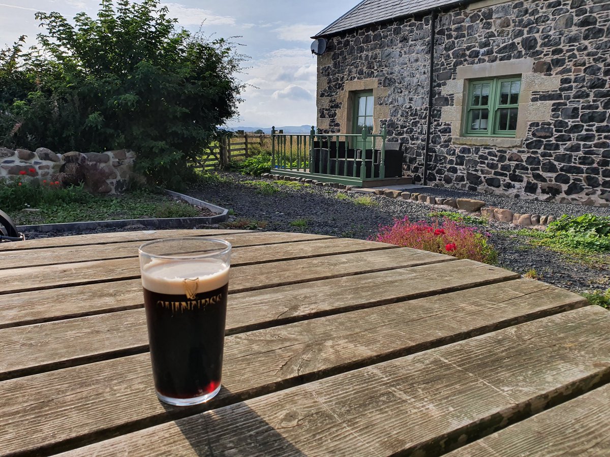 BlackadderWest's tweet photo. 22 degrees in the Scot Borders! 
"Hello Dark beer my old friend" 
#Guinessoclock https://t.co/xEp5tdlQWZ