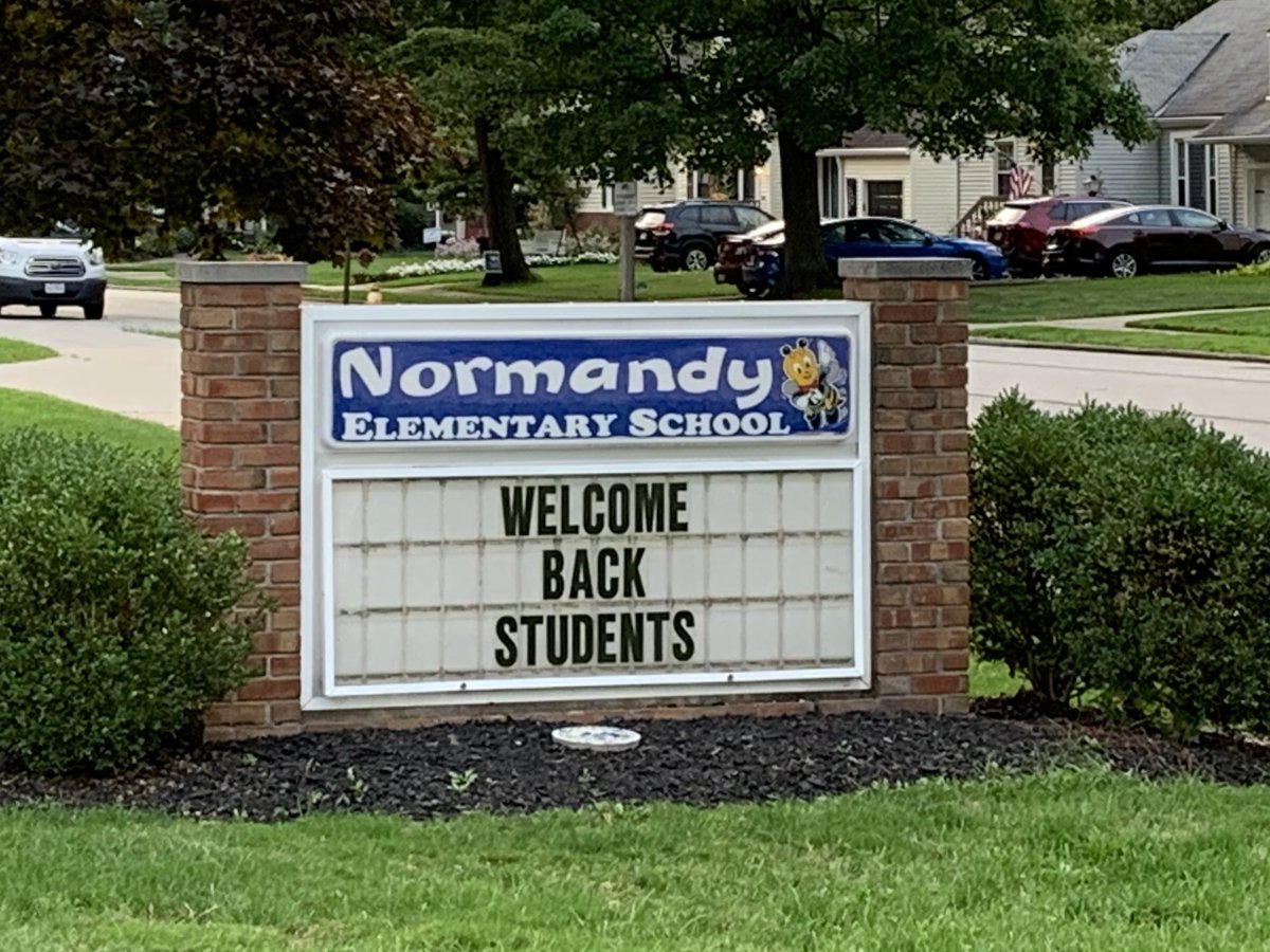 BaySchoolsOH's tweet image. It's a great day to be a Norman Bee at Normandy Elementary School! 🐝
#SecondFirstDay