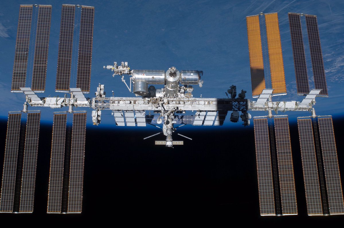 IgnazioMagnani's tweet photo. ๐ฏ๐ฒ Jamaica
The International Space Station will be visible today to the naked eye (if clouds allow) everywhere at 7:08 pm
Tip: โฐ
set your alarm
๐ฉโ๐ 63 https://t.co/fI01cZcyfB
๐ Tracking https://t.co/BiEFNWGpJb
๐ธ NASA https://t.co/TulyjGXn6r https://t.co/aigttlaPEf